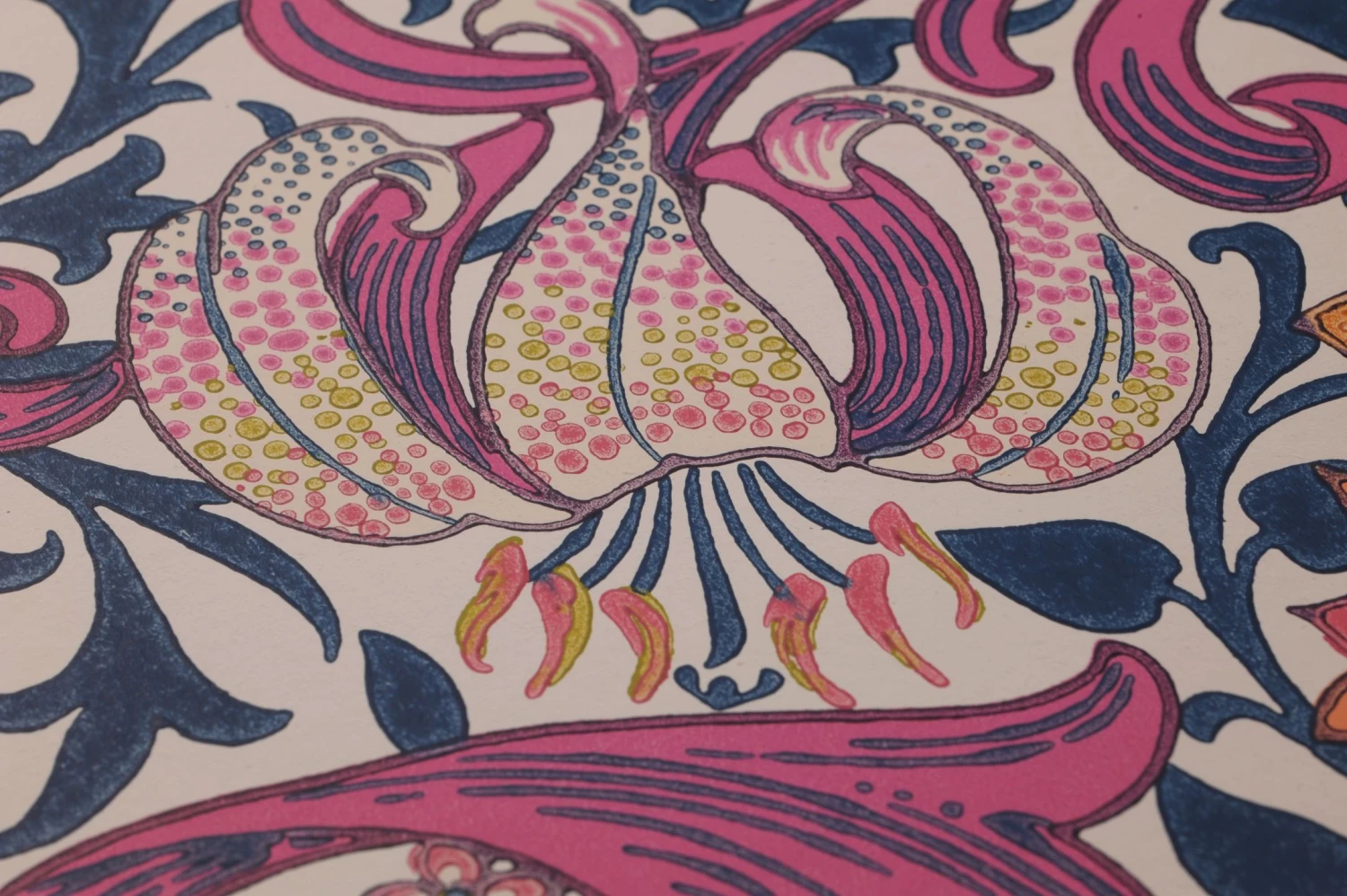 Tapete Wispa Erikaviolett – Bild 4