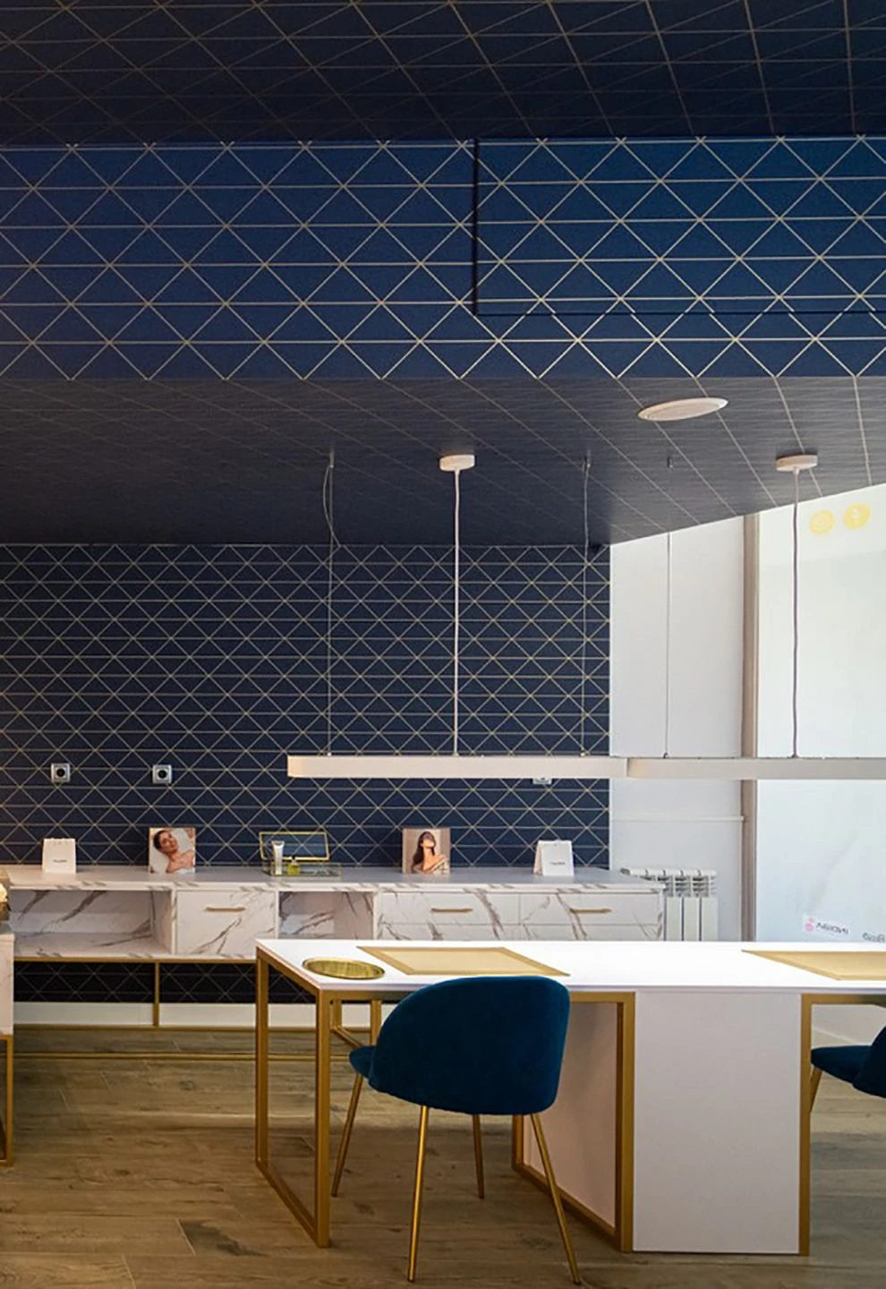 Tapete Biloba Dunkelblau – Bild 4